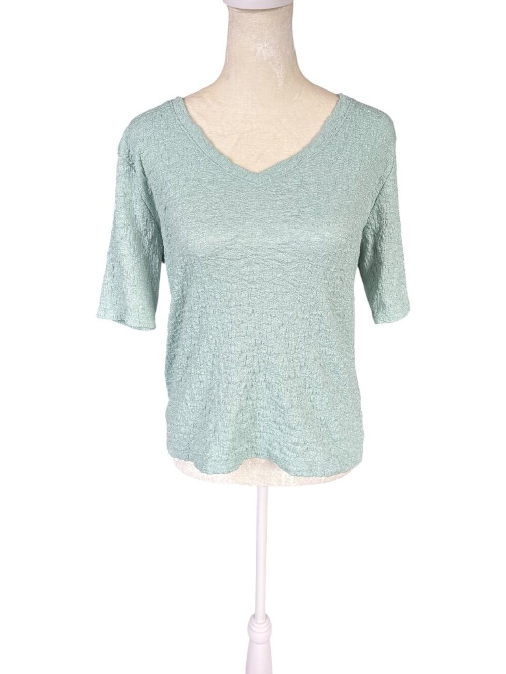 Simply Vera women's short sleeve v-neck pullover textured top size medium
